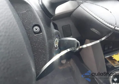 2016 Toyota Rav4 Xle z USA, uszkodzony, nr VIN 2T3WFREV7GW254649